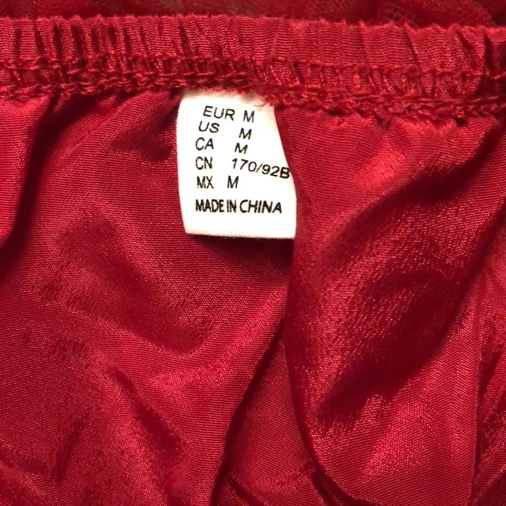 Brand new stylish red dress - Picture 2 of 3